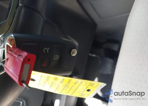 2019 Volkswagen Tiguan 2.0T Se/2.0T Sel/2.0T Sel R-Line/2.0T Sel R-Line Black z USA, uszkodzony, nr VIN 3VV3B7AX9KM193827